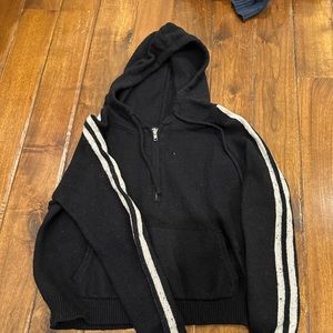 Brandy half zip w hood so cool and fun(one size)